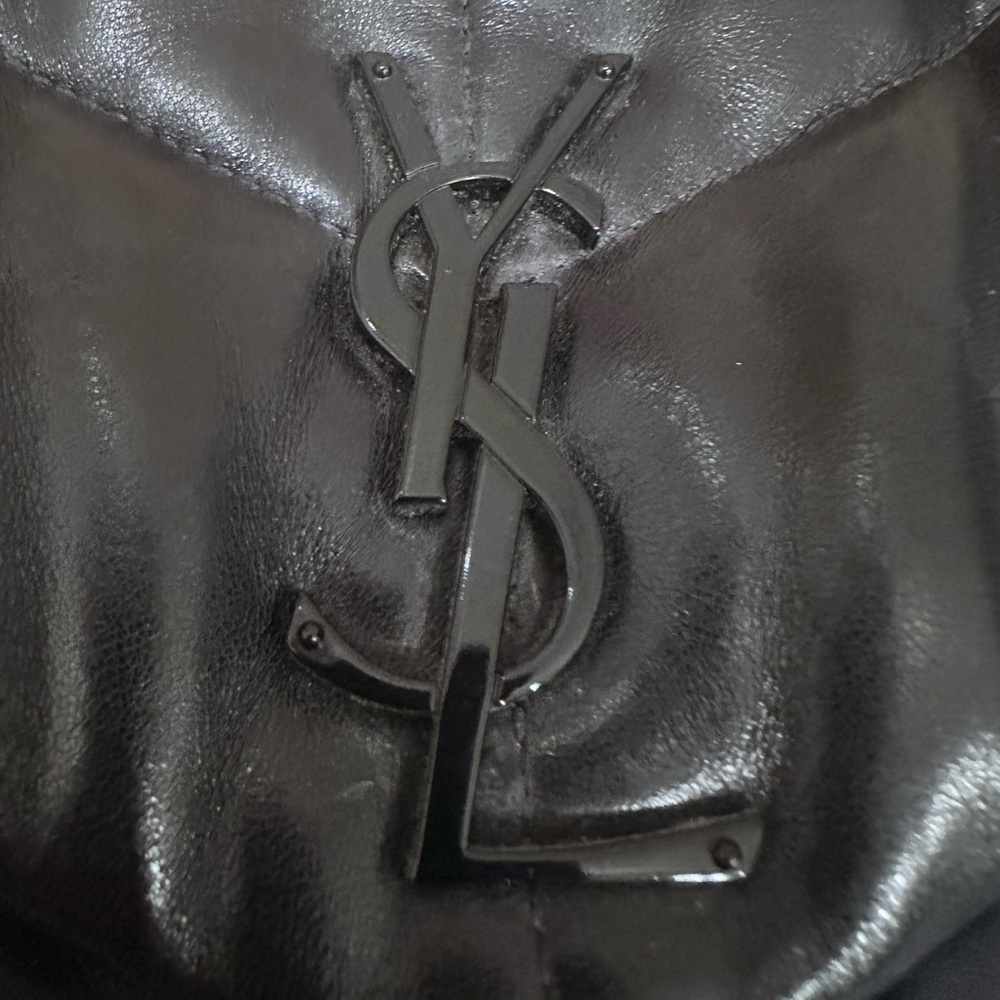 Saint Laurent Black Shoulder Bag with Sleek Design - Picture 11 of 14